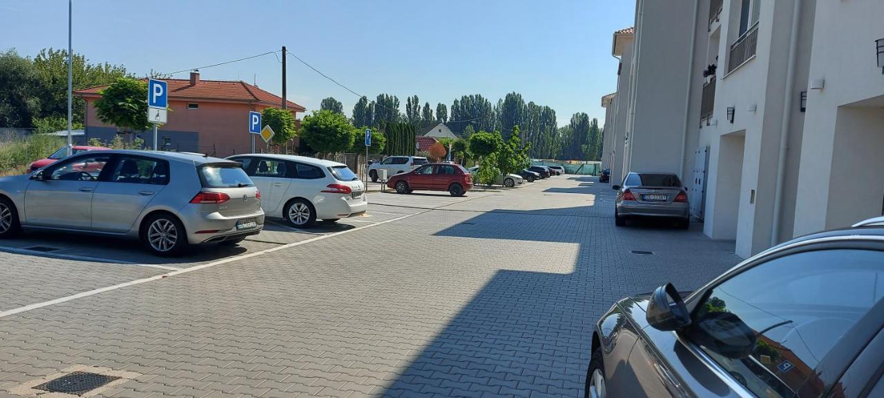 Apartmán Dunajská Streda Exterior foto